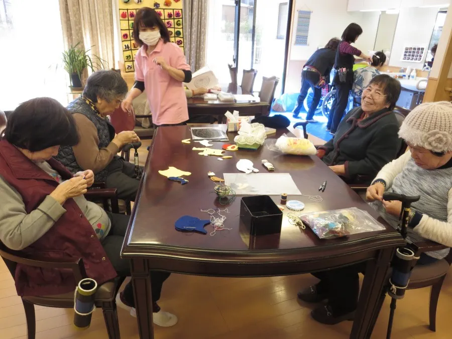 デイサービスのカレンダー製作中(*^_^*)