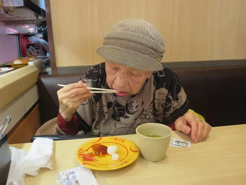 お昼ごはんを食べに行こうよ(*^。^*)