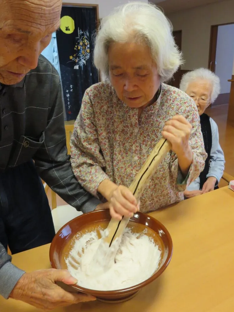 ショートステイの竹輪つくり(^^)/