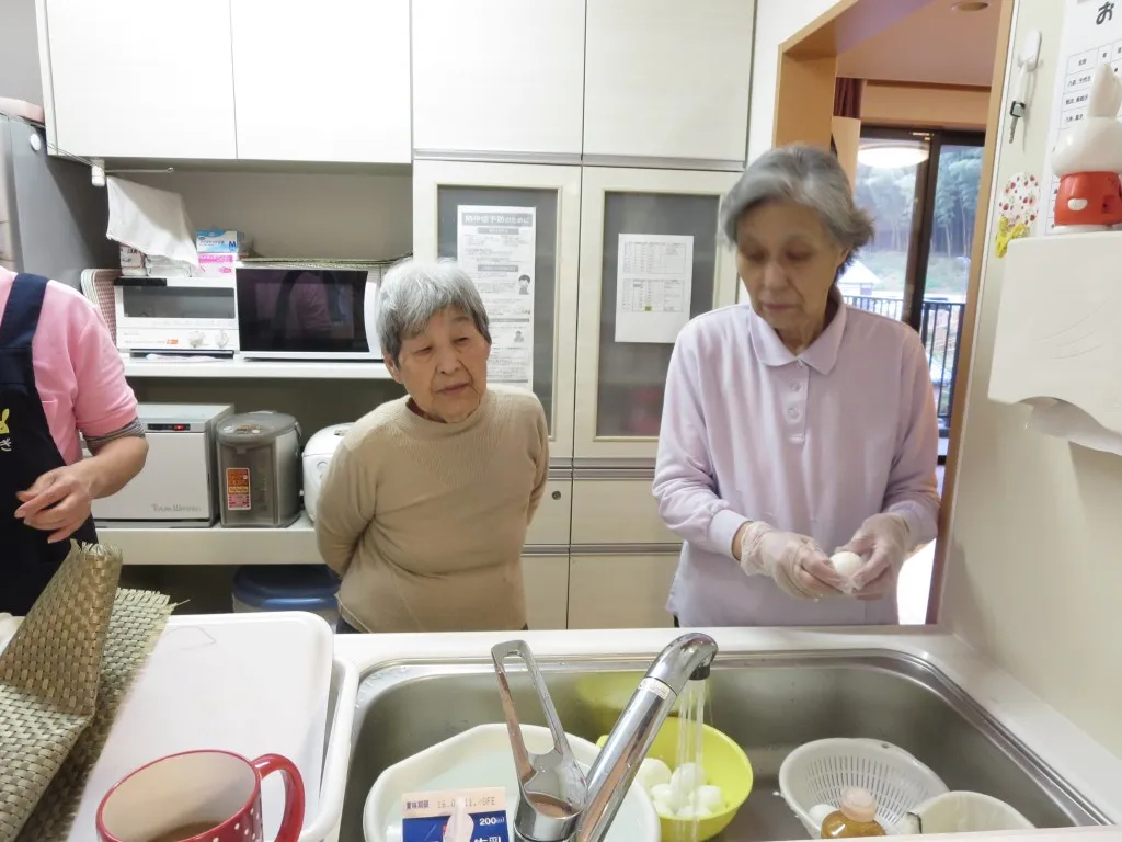 今日はみんなで昼食作り＼(^o^)／